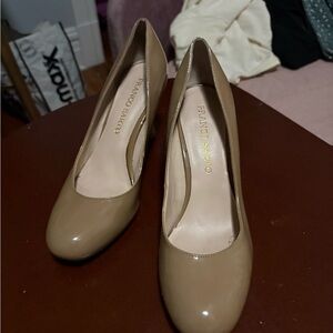 Franco Sarto Women's Classic Nude Beige Patent Heels